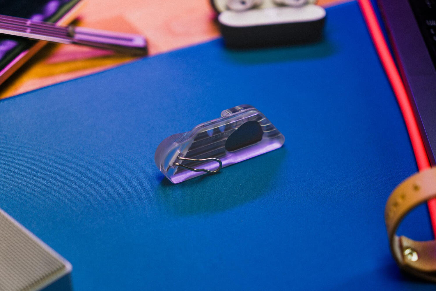 Clicky Cutter – Slim EDC Box Cutter Pocket Clip Detail Clicky Cutter slim EDC box cutter pocket clip close-up for everyday carry